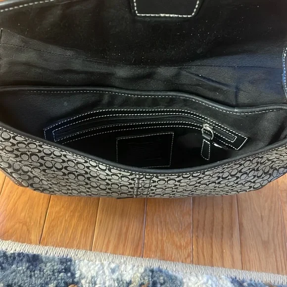 Coach soho mini Black and Gray Textured Shoulder Bag with Metallic Accents - Picture 5 of 6